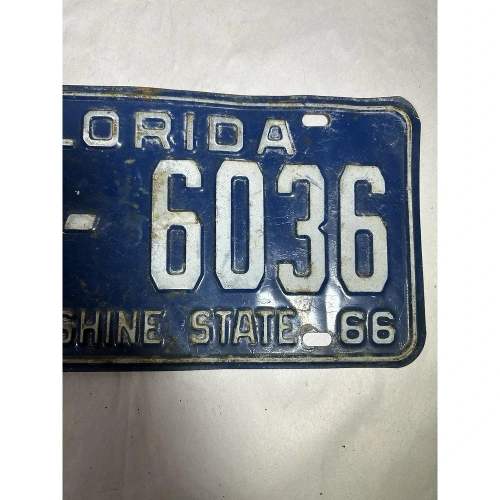 Vintage 1966 Florida Sunshine State Blue License Plate Tag 3E 6036 Gas Oil Metal
